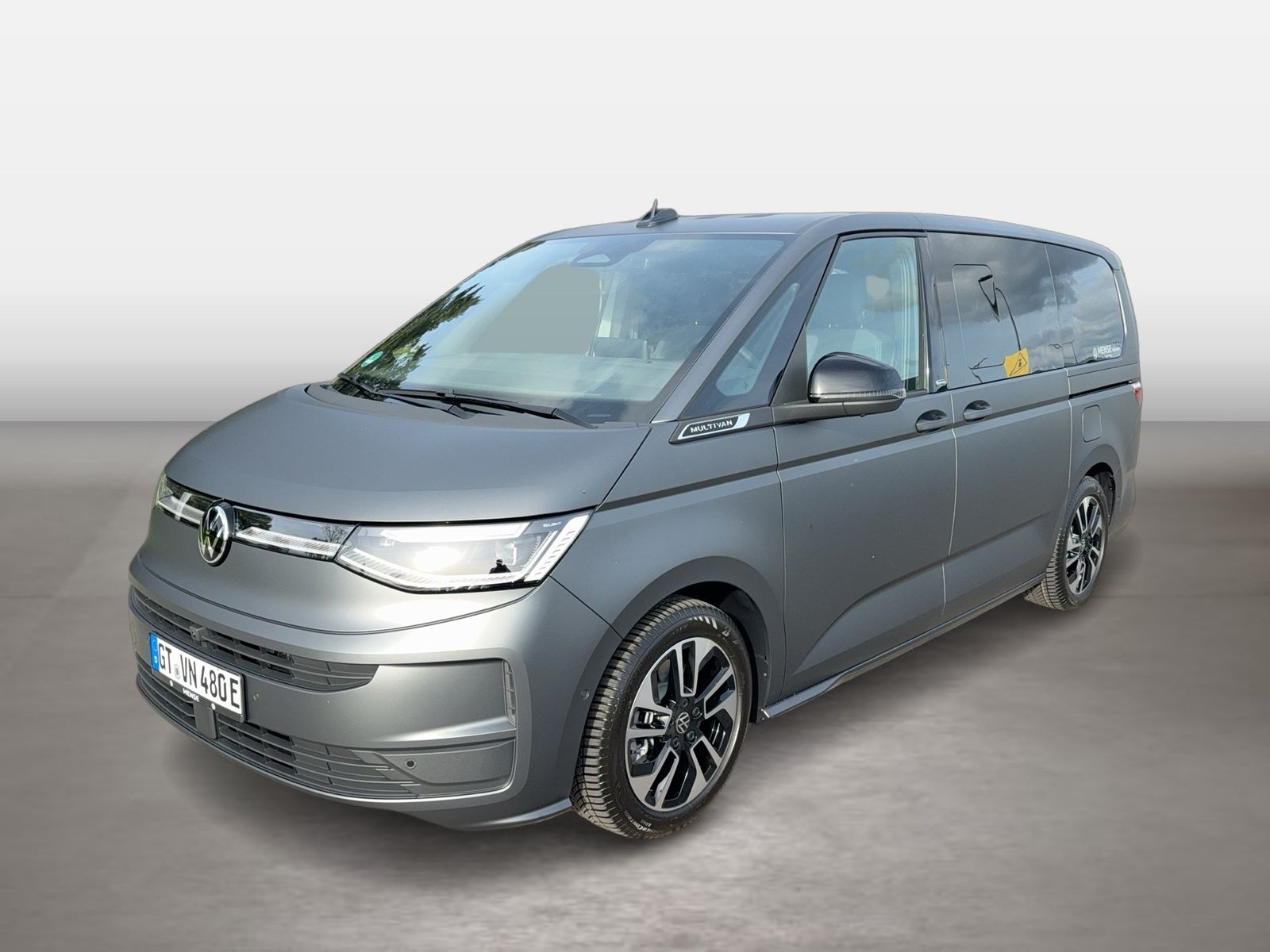 Fahrzeug autohaus mense Fahrzeugabbildung Volkswagen Multivan T7 Generation 1.5 eHybrid 4M 130kW DSG - mit KI generiert/bearbeitet