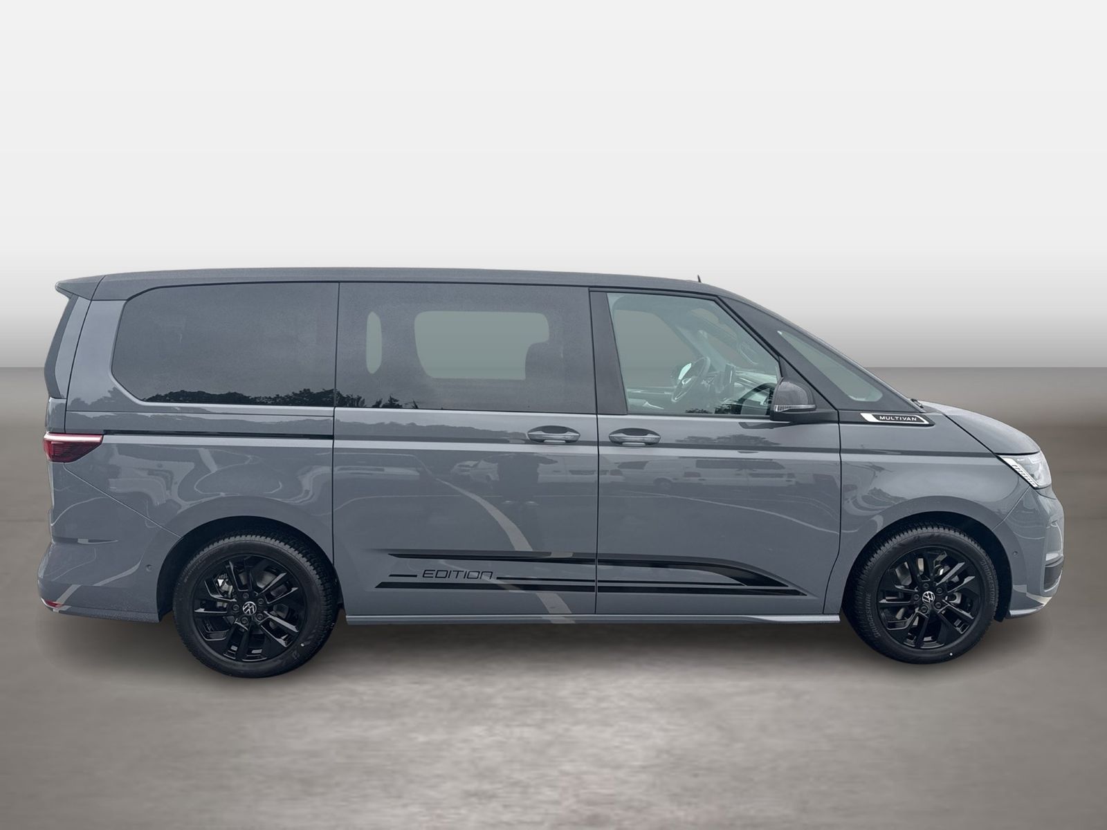Fahrzeugabbildung Volkswagen Multivan Life Edition Motor: 2.0 l TDI SCR 110 k - mit KI generiert/bearbeitet