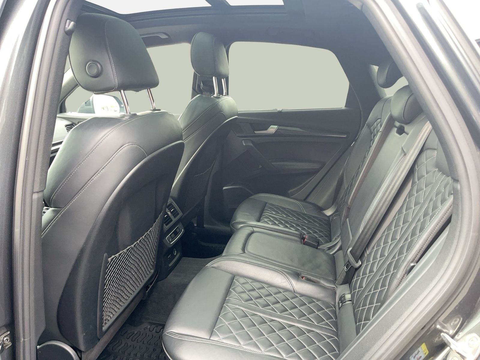 Fahrzeugabbildung Audi SQ5 Sportback 3.0 TDI Quattro Tiptronic Matrix - mit KI generiert/bearbeitet