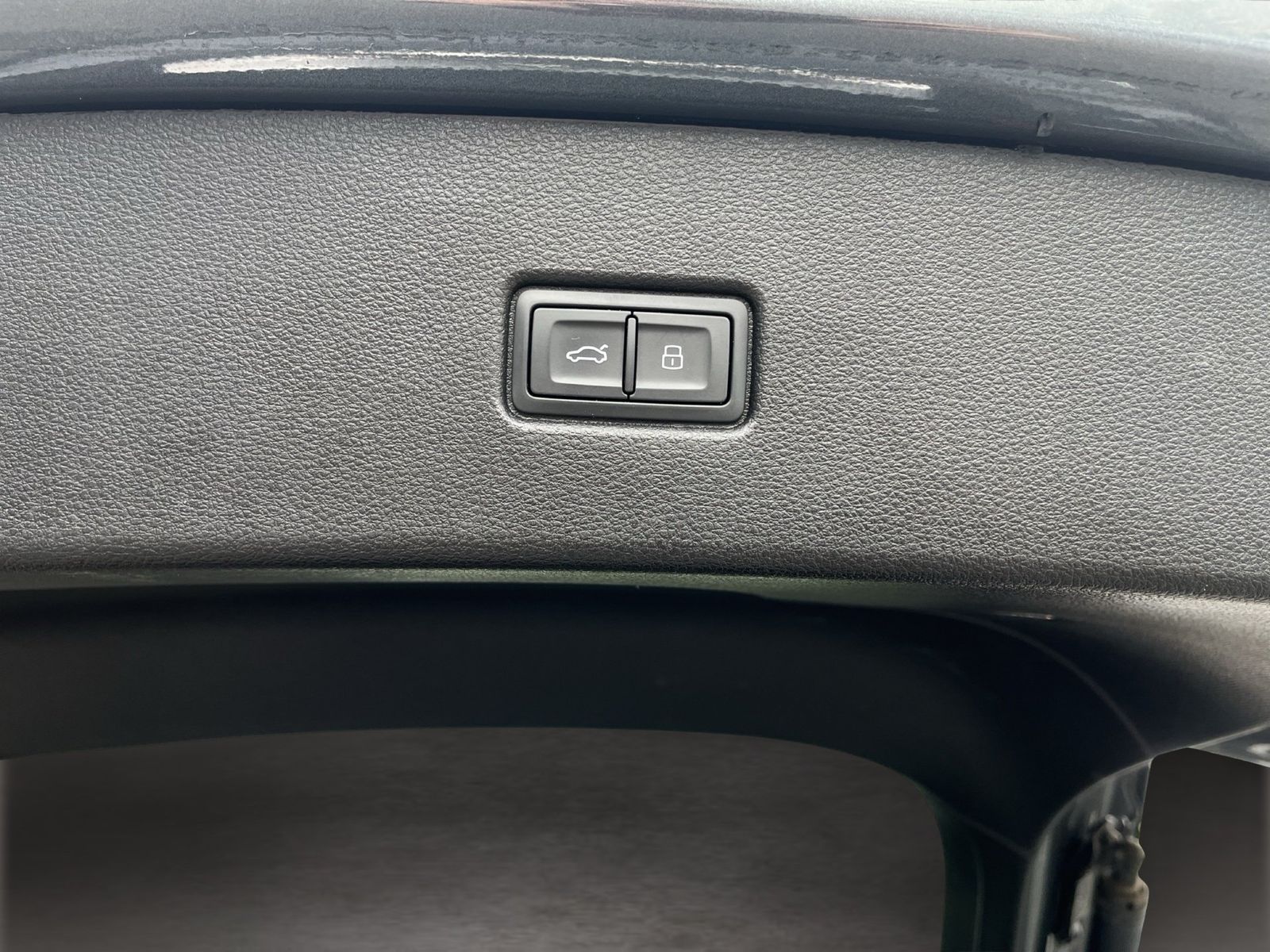 Fahrzeugabbildung Audi SQ5 Sportback 3.0 TDI Quattro Tiptronic Matrix - mit KI generiert/bearbeitet