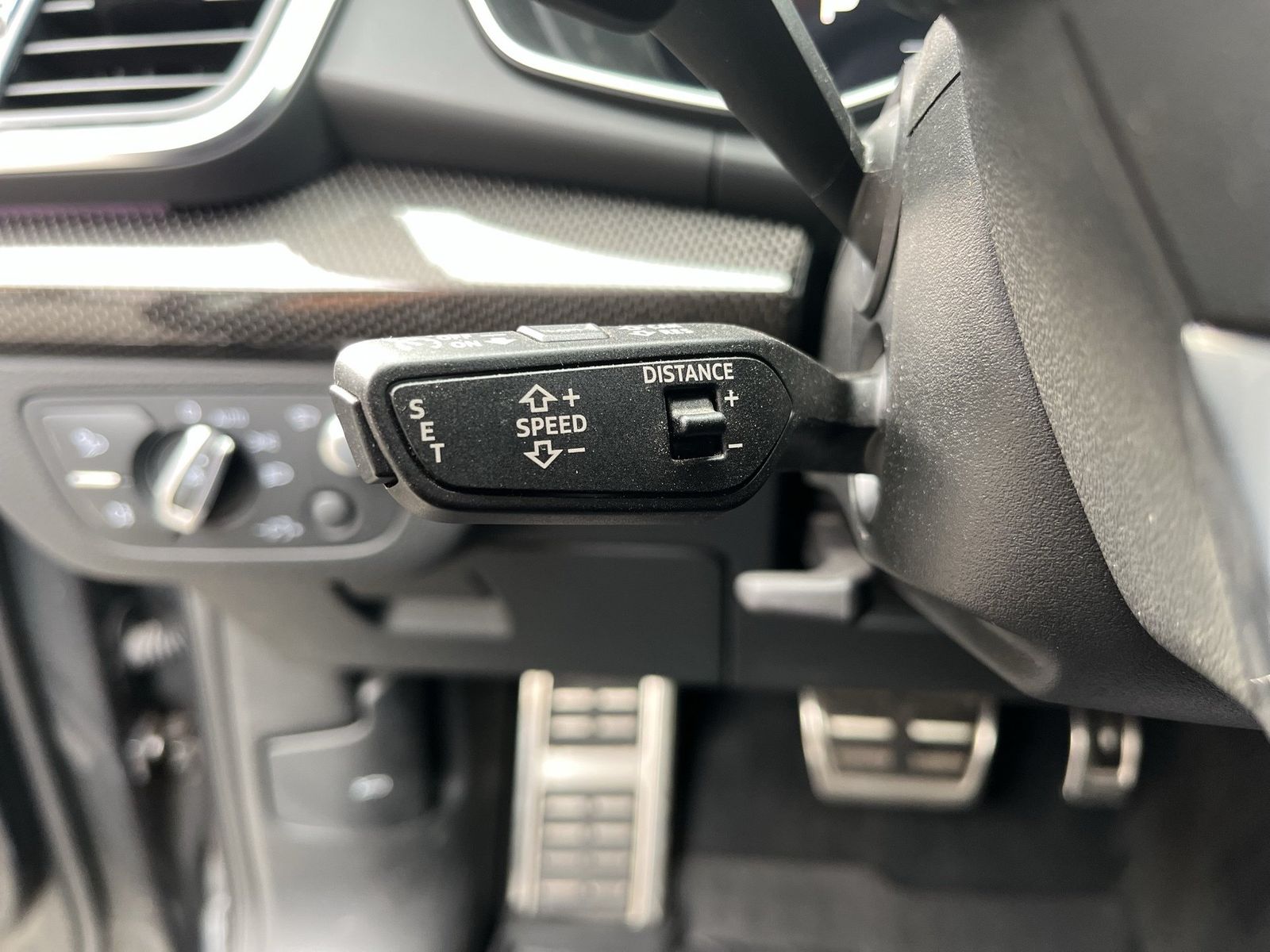 Fahrzeugabbildung Audi SQ5 Sportback 3.0 TDI Quattro Tiptronic Matrix - mit KI generiert/bearbeitet