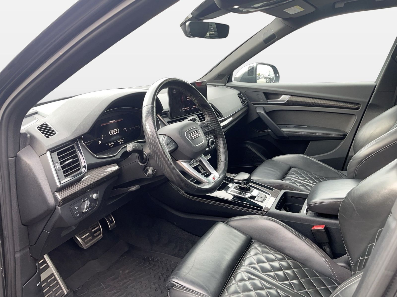 Fahrzeugabbildung Audi SQ5 Sportback 3.0 TDI Quattro Tiptronic Matrix - mit KI generiert/bearbeitet