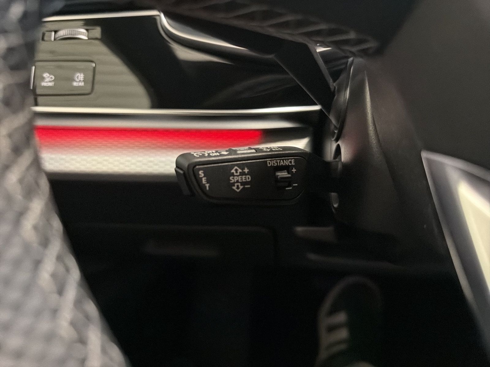 Fahrzeug autohaus mense Fahrzeugabbildung Audi Q7 60 TFSI e quattro tiptronic S line Matrix B&O - mit KI generiert/bearbeitet