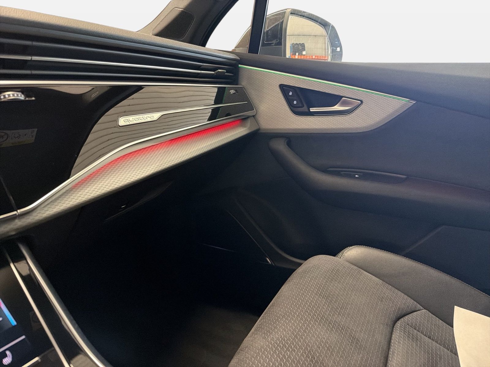 Fahrzeug autohaus mense Fahrzeugabbildung Audi Q7 60 TFSI e quattro tiptronic S line Matrix B&O - mit KI generiert/bearbeitet
