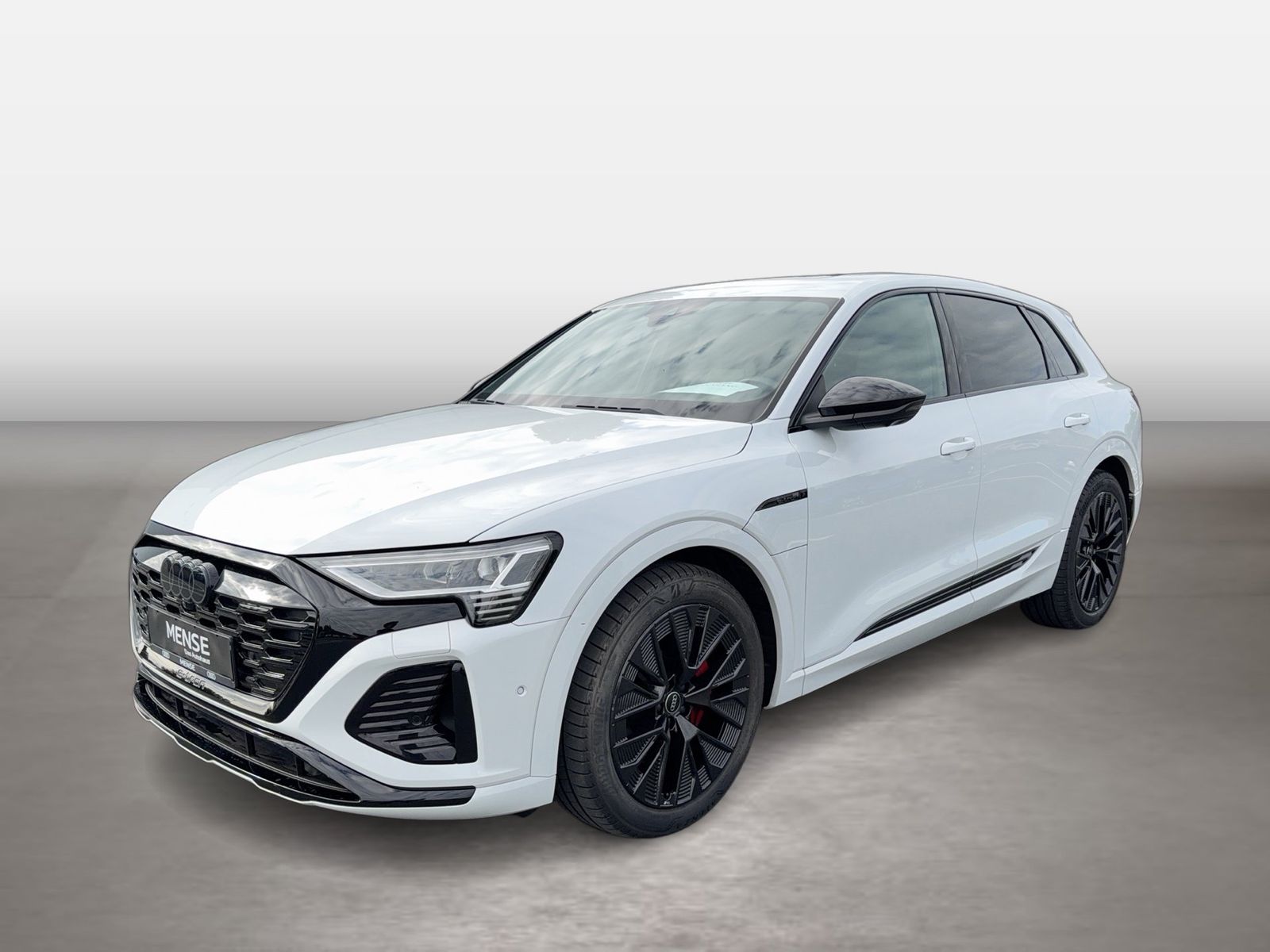Fahrzeug autohaus mense Fahrzeugabbildung Audi Q8 e-tron 55 quattro S line Matrix HUD Luft Pano - mit KI generiert/bearbeitet