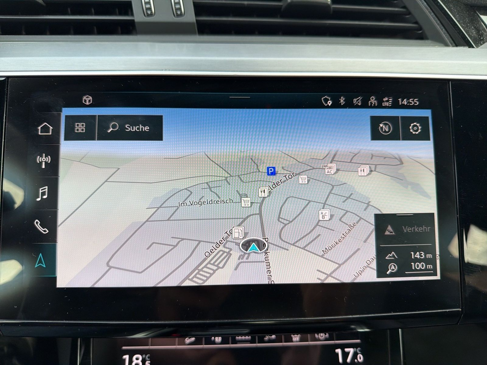 Fahrzeug autohaus mense Fahrzeugabbildung Audi Q8 e-tron 55 quattro S line Matrix HUD Luft Pano - mit KI generiert/bearbeitet