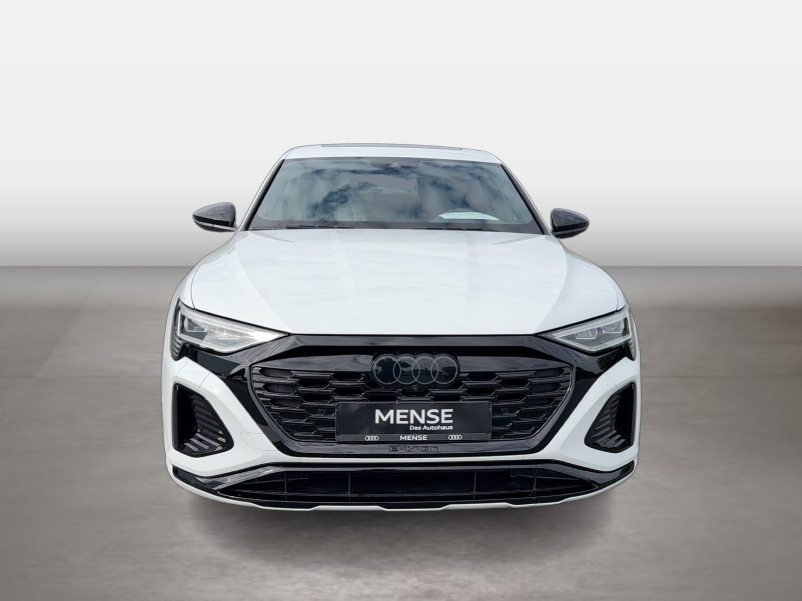 Fahrzeug autohaus mense Fahrzeugabbildung Audi Q8 e-tron 55 quattro S line Matrix HUD Luft Pano - mit KI generiert/bearbeitet