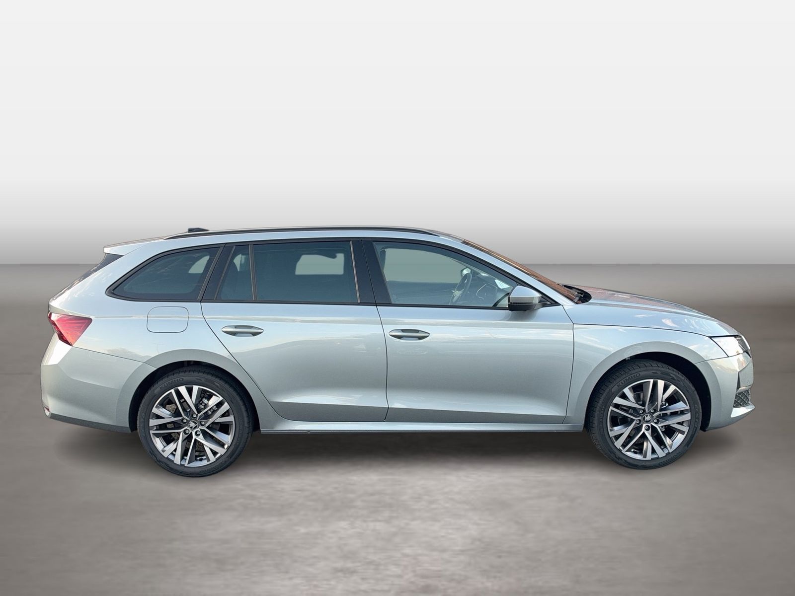 Fahrzeugabbildung SKODA Octavia Combi Balance 2.0l TDI 110kW 7-Gang-DSG - mit KI generiert/bearbeitet