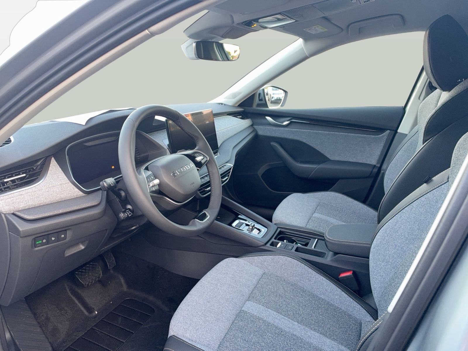 Fahrzeugabbildung SKODA Octavia Combi Balance 2.0l TDI 110kW 7-Gang-DSG - mit KI generiert/bearbeitet