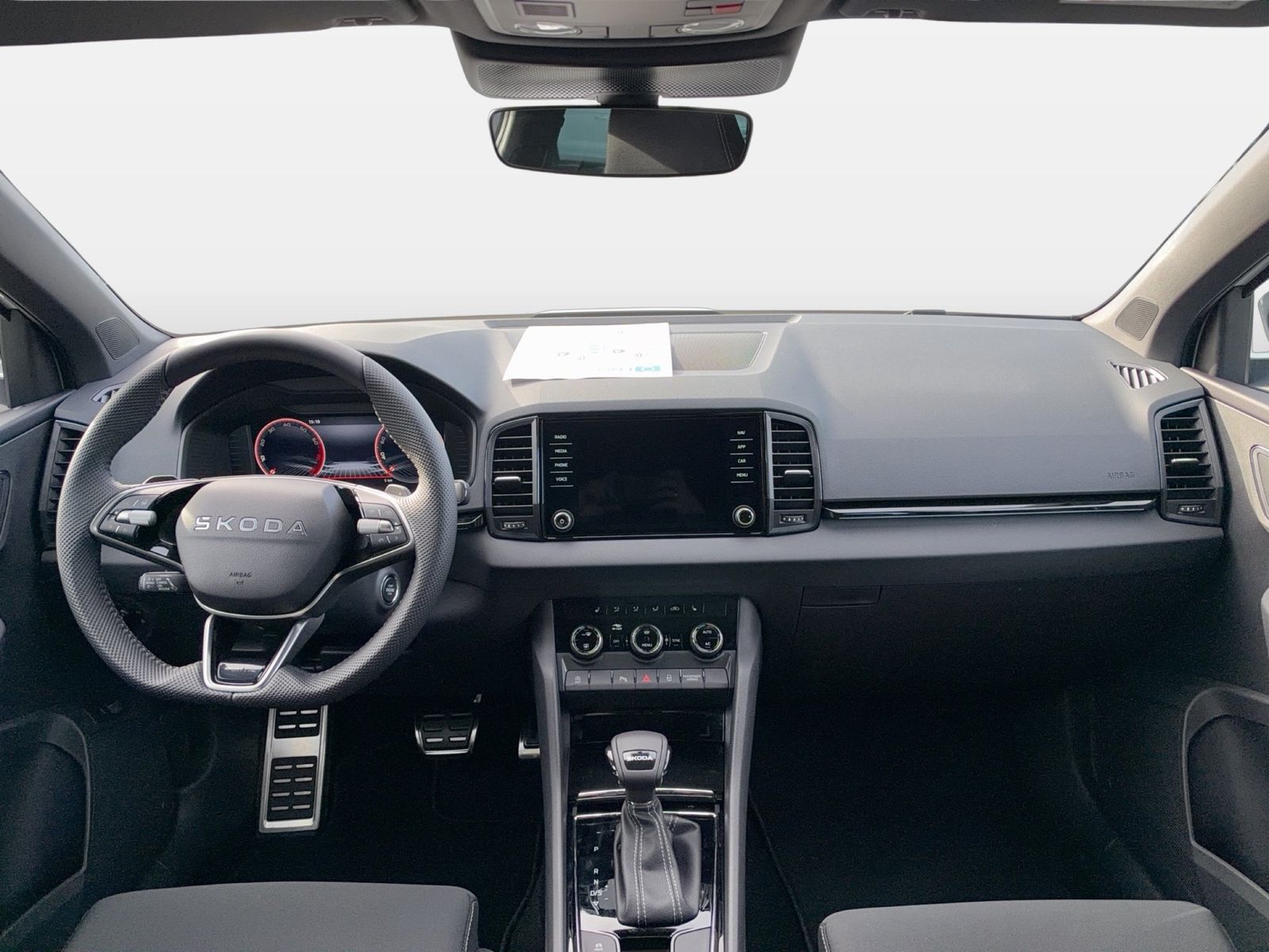 Fahrzeug autohaus mense Fahrzeugabbildung SKODA Karoq Sportline 1.5l TSI 110kW Matrix AHK ACC - mit KI generiert/bearbeitet
