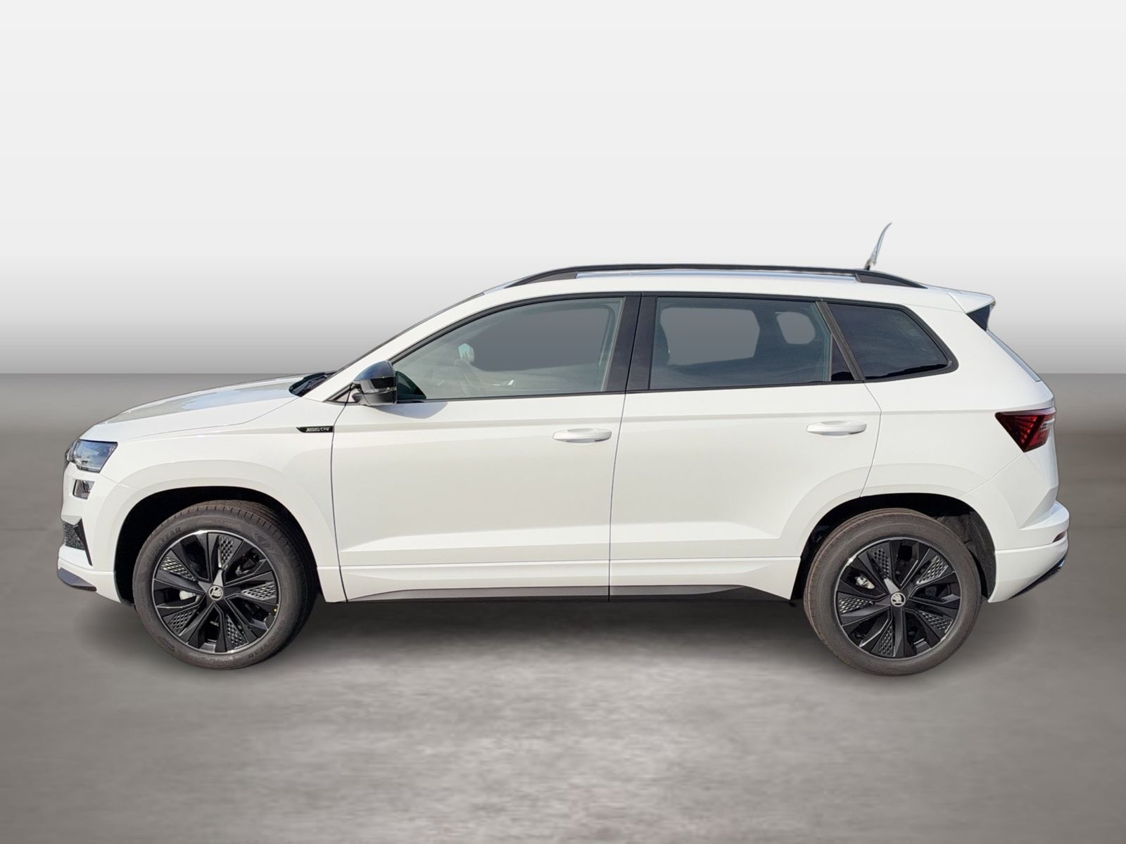 Fahrzeug autohaus mense Fahrzeugabbildung SKODA Karoq Sportline 1.5l TSI 110kW Matrix AHK ACC - mit KI generiert/bearbeitet