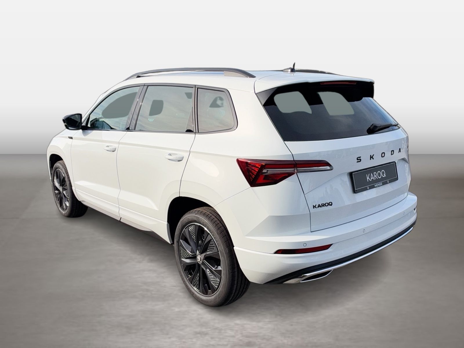 Fahrzeug autohaus mense Fahrzeugabbildung SKODA Karoq Sportline 1.5l TSI 110kW Matrix AHK ACC - mit KI generiert/bearbeitet