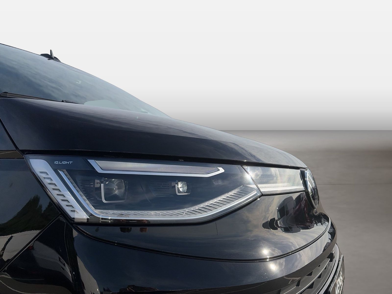 Fahrzeug autohaus mense Fahrzeugabbildung Volkswagen Multivan Life Generation 2.0 TDI 110kW DSG AHK - mit KI generiert/bearbeitet