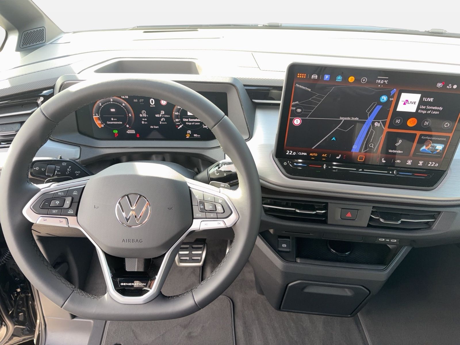 Fahrzeug autohaus mense Fahrzeugabbildung Volkswagen Multivan Life Generation 2.0 TDI 110kW DSG AHK - mit KI generiert/bearbeitet