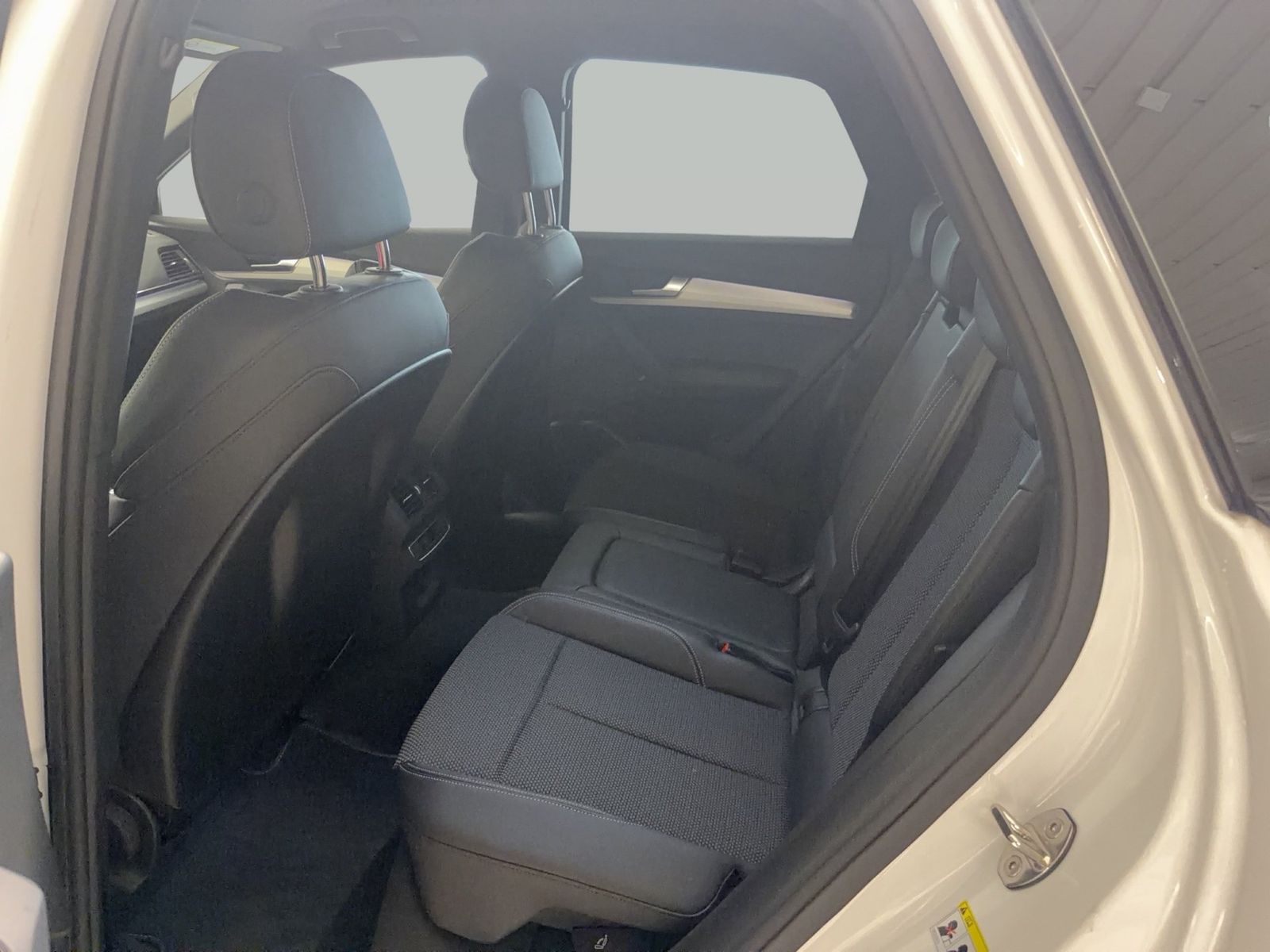 Fahrzeug autohaus mense Fahrzeugabbildung Audi Q5 55 TFSI e quattro S tronic S line Matrix B&O - mit KI generiert/bearbeitet