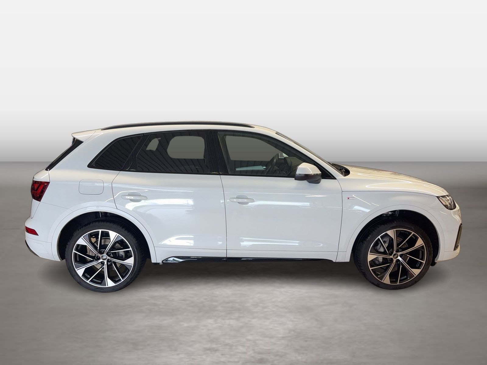 Fahrzeug autohaus mense Fahrzeugabbildung Audi Q5 55 TFSI e quattro S tronic S line Matrix B&O - mit KI generiert/bearbeitet