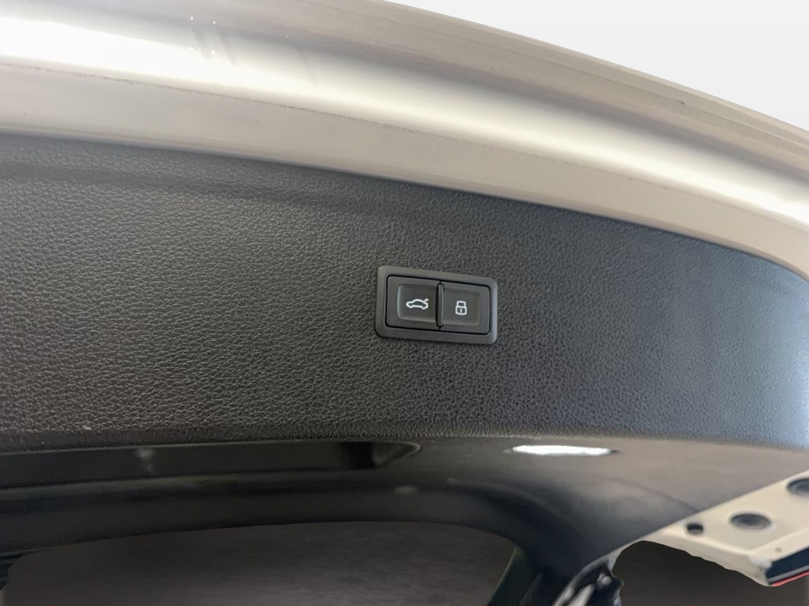 Fahrzeug autohaus mense Fahrzeugabbildung Audi Q5 55 TFSI e quattro S tronic S line Matrix B&O - mit KI generiert/bearbeitet