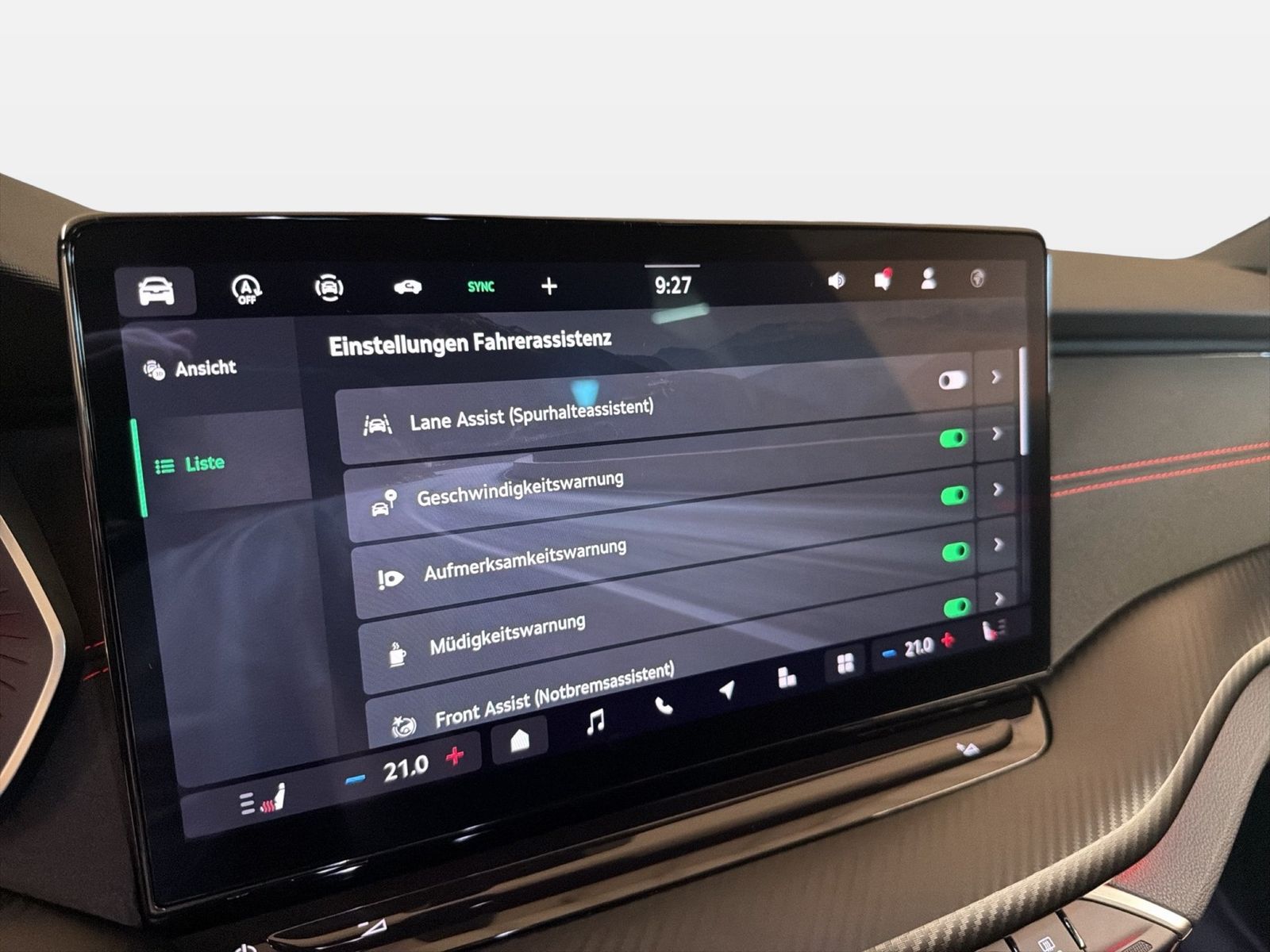 Fahrzeug autohaus mense Fahrzeugabbildung SKODA Octavia Combi RS 2.0l TSI 195kW 7-Gang-DSG AHK - mit KI generiert/bearbeitet