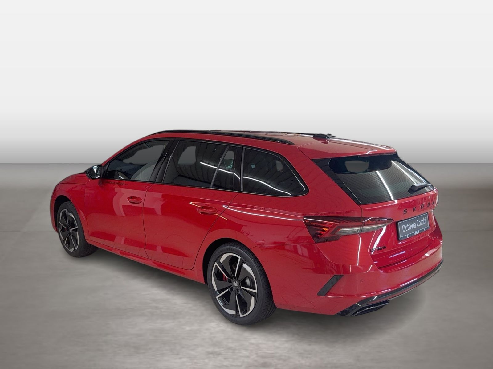 Fahrzeug autohaus mense Fahrzeugabbildung SKODA Octavia Combi RS 2.0l TSI 195kW 7-Gang-DSG AHK - mit KI generiert/bearbeitet