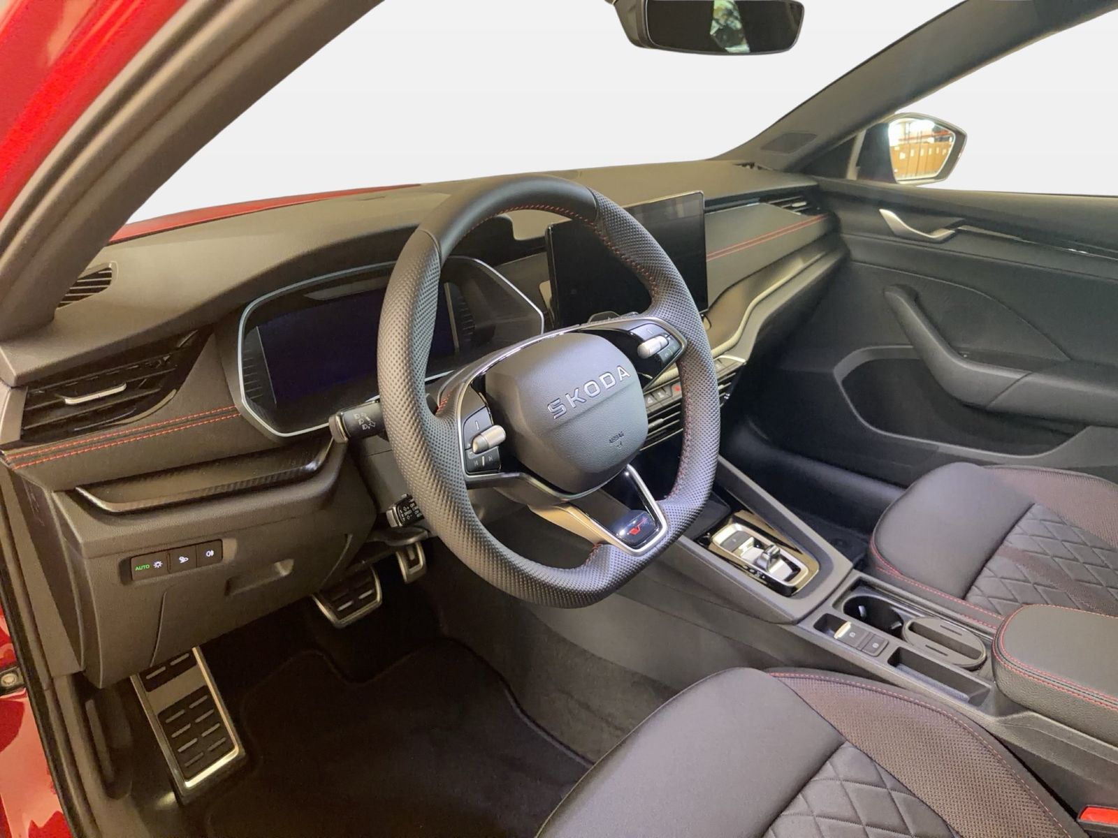 Fahrzeug autohaus mense Fahrzeugabbildung SKODA Octavia Combi RS 2.0l TSI 195kW 7-Gang-DSG AHK - mit KI generiert/bearbeitet