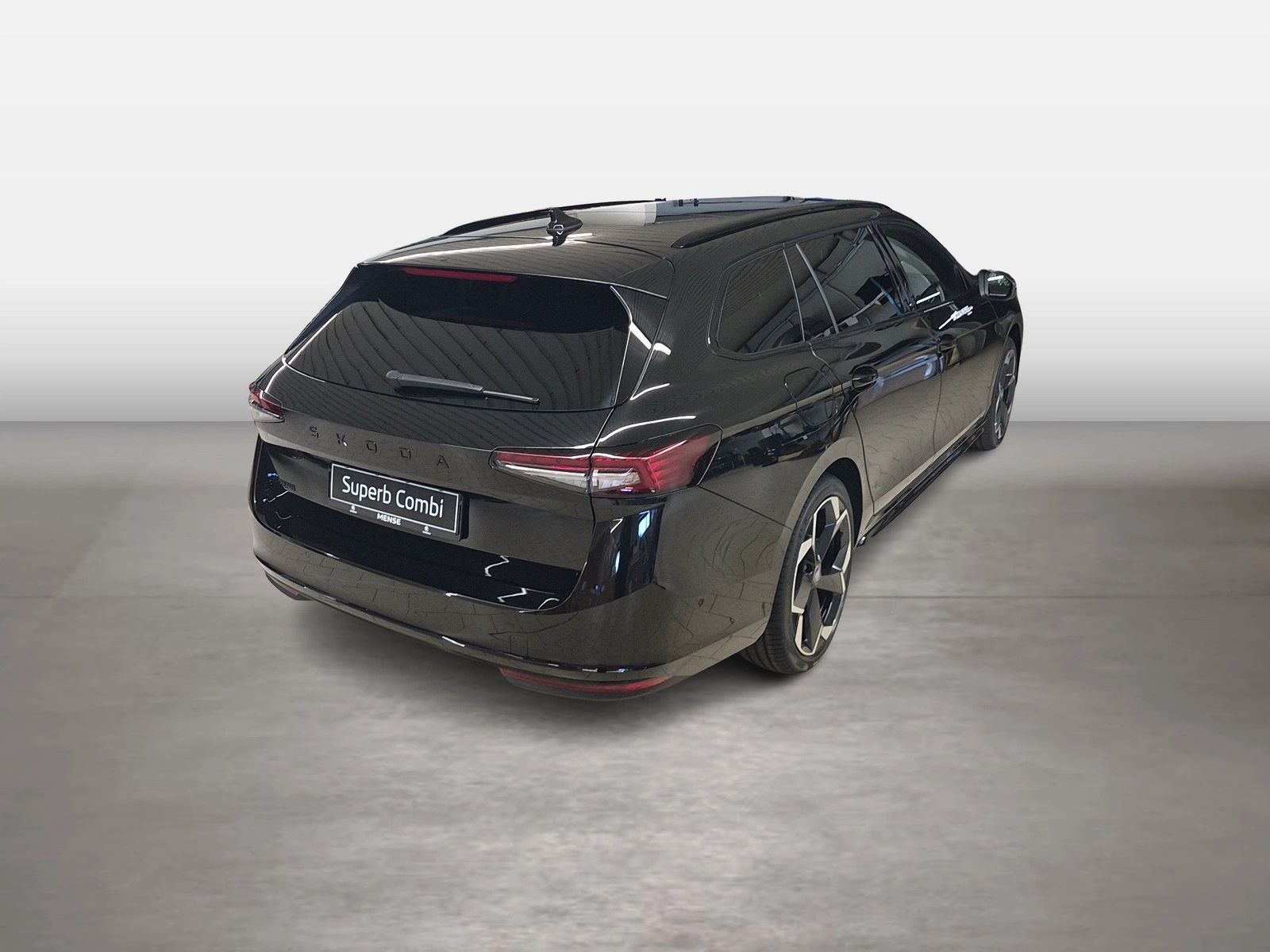Fahrzeug autohaus mense Fahrzeugabbildung SKODA Superb Combi Sportline 2.0l TSI 150kW 7-Gang-DSG - mit KI generiert/bearbeitet