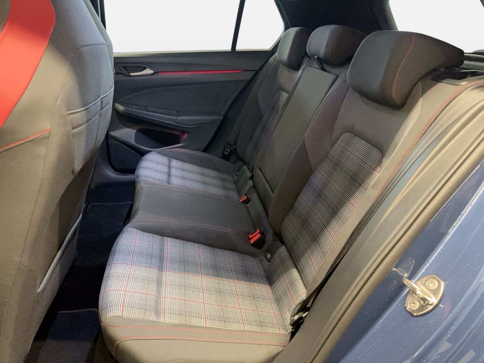 Fahrzeug autohaus mense Fahrzeugabbildung Volkswagen Golf VIII GTI 2.0 TSI DSG IQ.Light Matrix ACC LM - mit KI generiert/bearbeitet