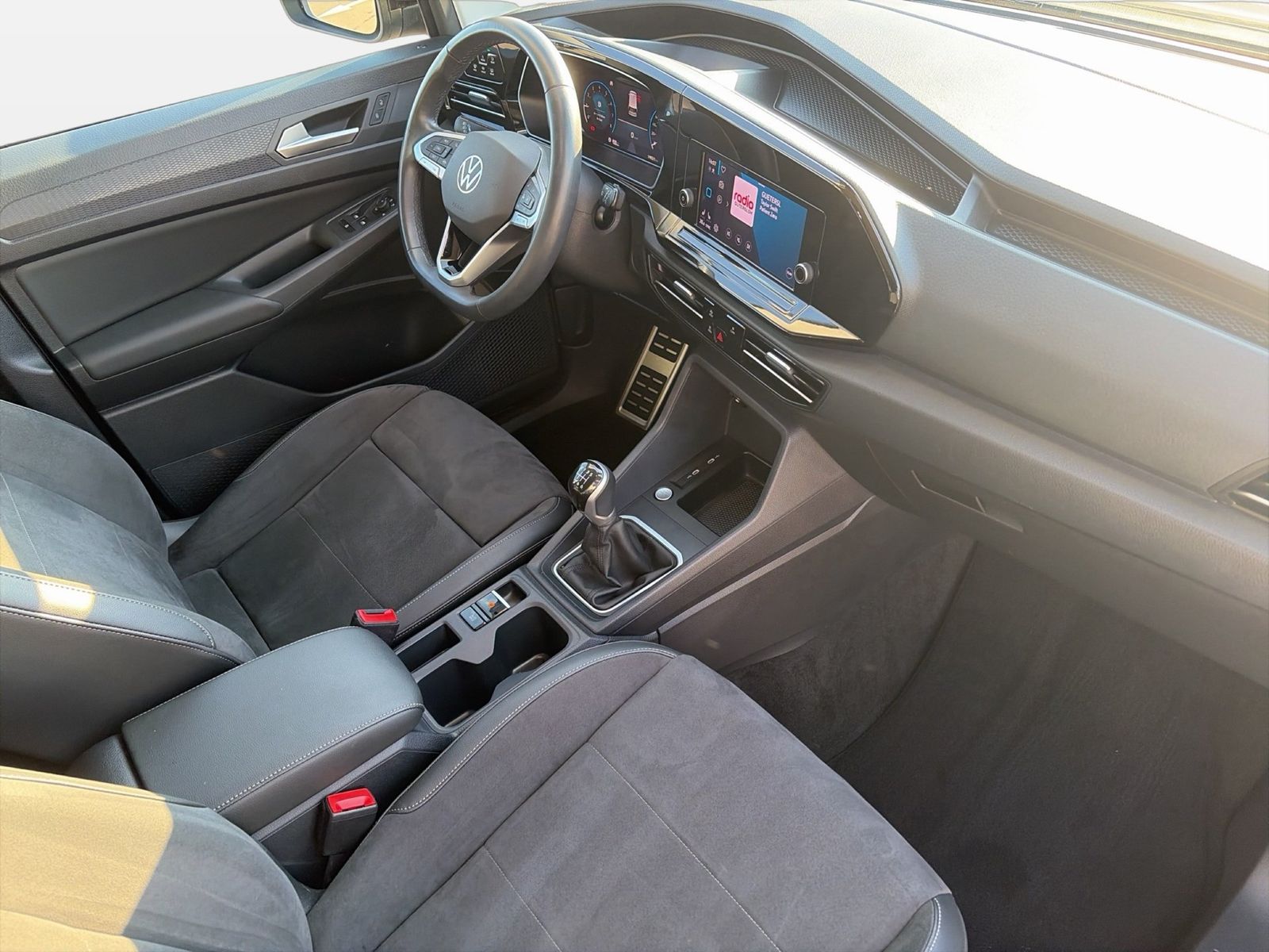 Fahrzeugabbildung Volkswagen Caddy Style 1.5 TSI 84kW CarPlay AHK LED Kamera - mit KI generiert/bearbeitet