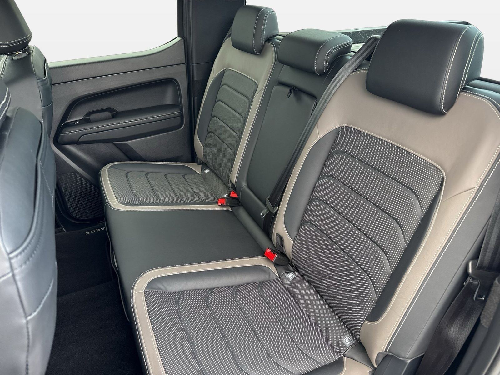 Fahrzeugabbildung Volkswagen Amarok DoubleCab Style 177kW TDI 4x4 3.5T AHK - mit KI generiert/bearbeitet