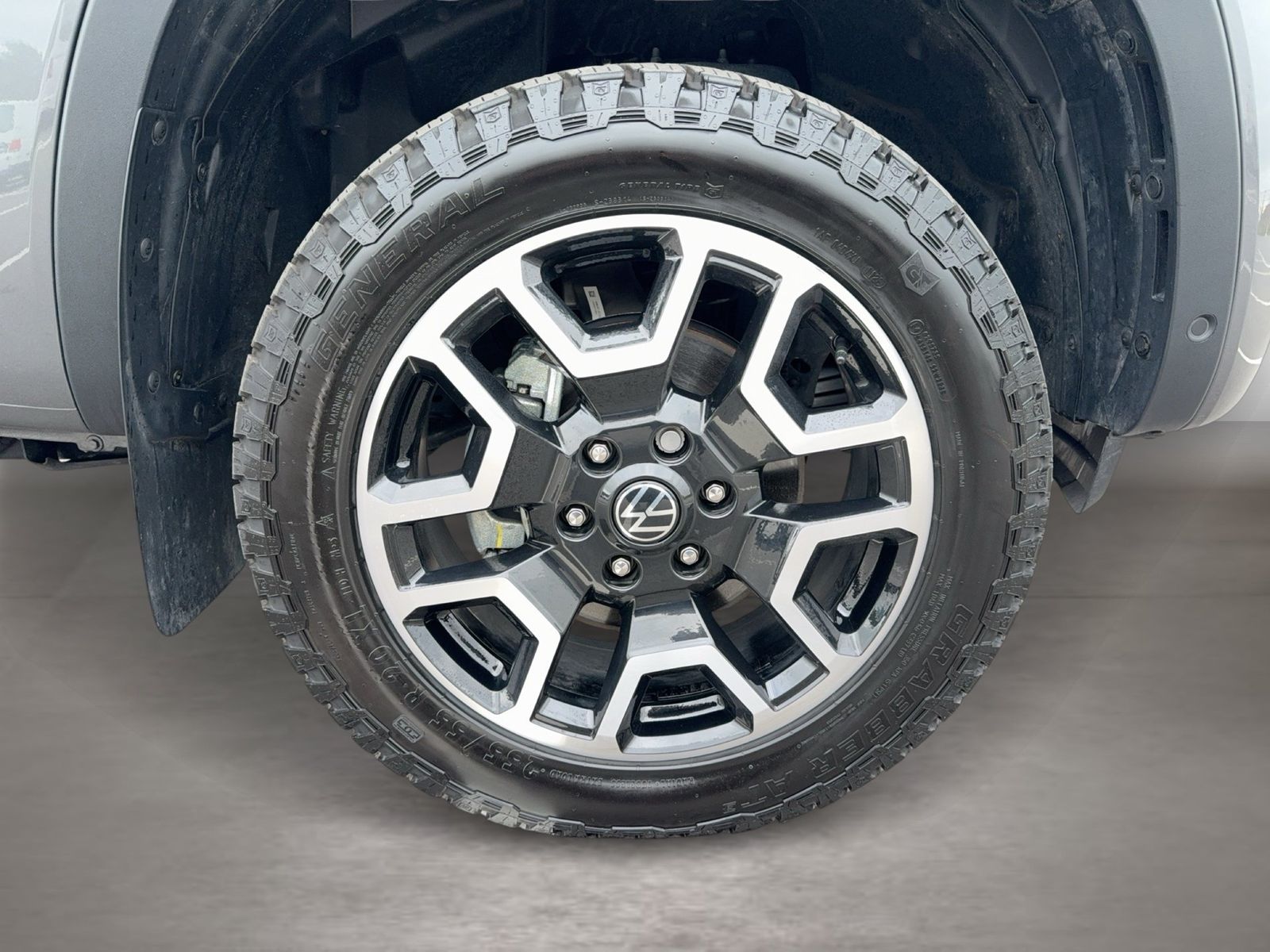 Fahrzeugabbildung Volkswagen Amarok DoubleCab Style 177kW TDI 4x4 3.5T AHK - mit KI generiert/bearbeitet