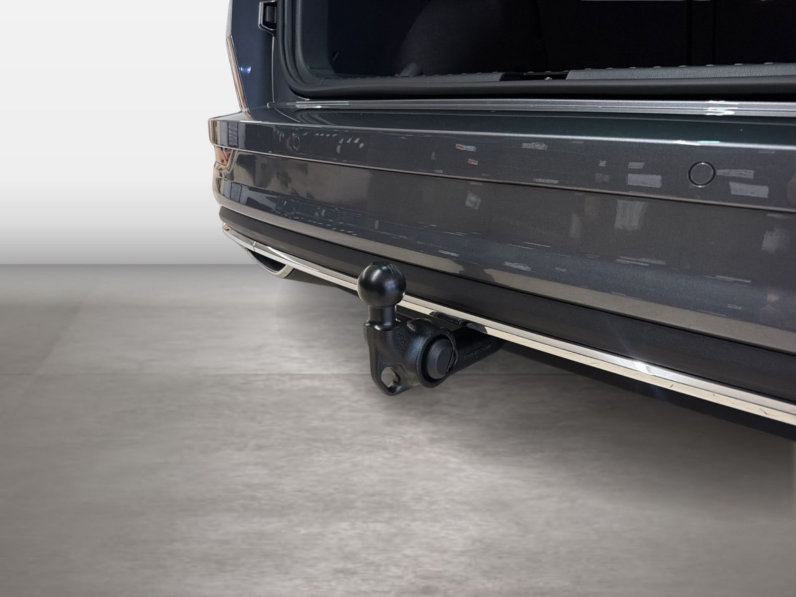 Fahrzeug autohaus mense Fahrzeugabbildung SKODA Karoq Sportline 1.5l TSI 110kW 7-Gang-DSG Matrix - mit KI generiert/bearbeitet