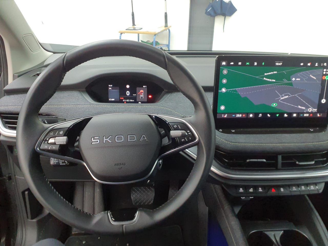 Fahrzeug autohaus mense Fahrzeugabbildung SKODA Elroq 85 Loft 4xSHZG ACC LED Navi Fernlichtass. - mit KI generiert/bearbeitet