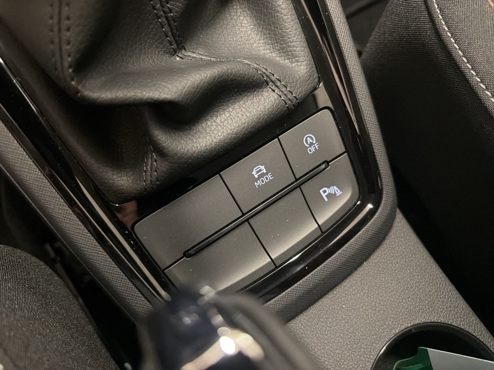 Fahrzeugabbildung SKODA Kamiq 1.0 TSI Balance Matrix LED VirtualCP PDC - mit KI generiert/bearbeitet