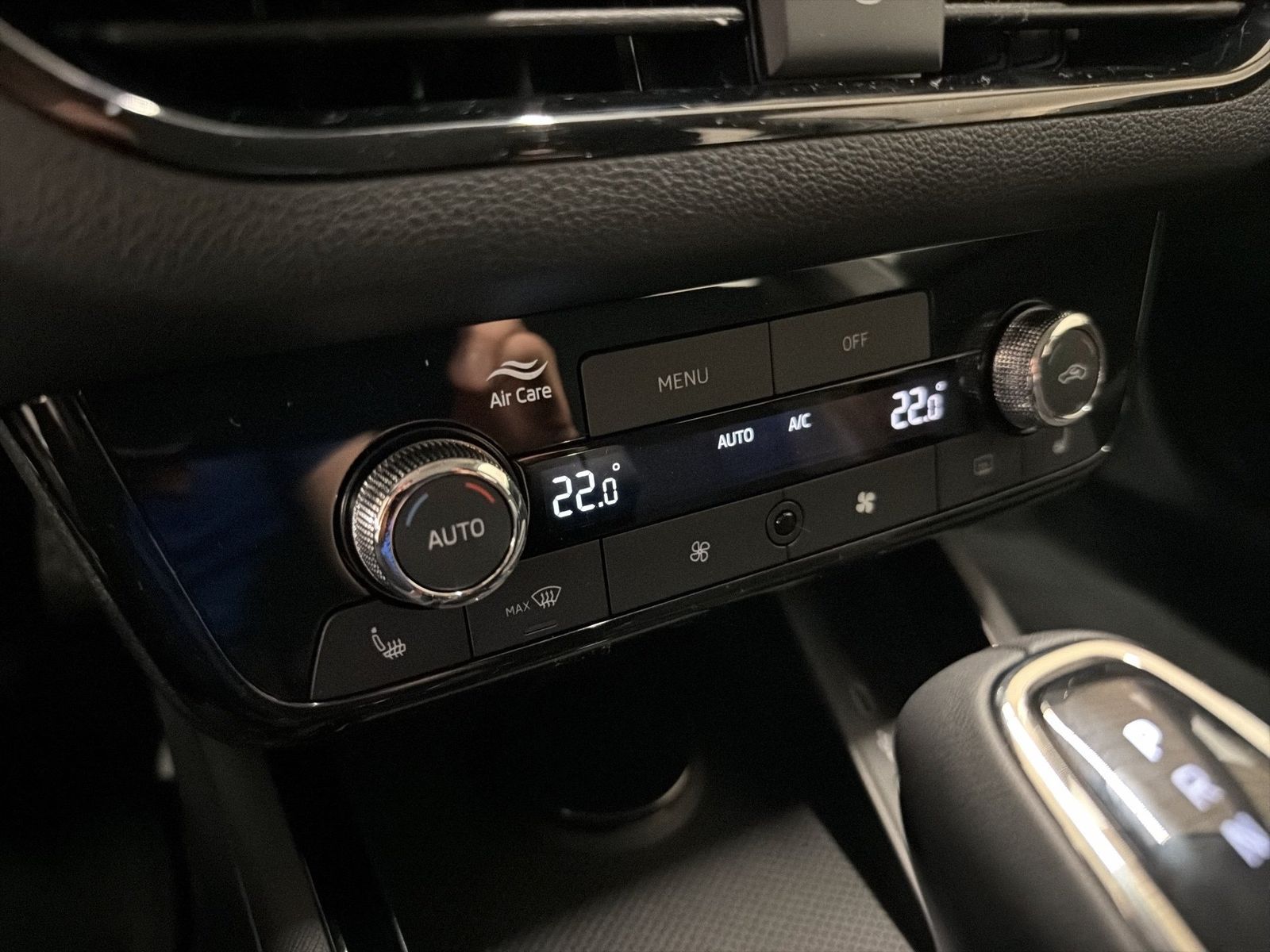 Fahrzeugabbildung SKODA Kamiq 1.0 TSI Tour Matrix LED VirtualCP Facelift - mit KI generiert/bearbeitet